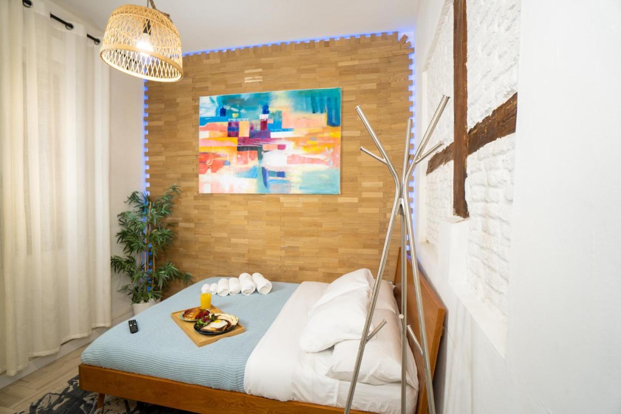 Cozy Apartment Puerta Del Sol & Private Patio Madrid Kültér fotó