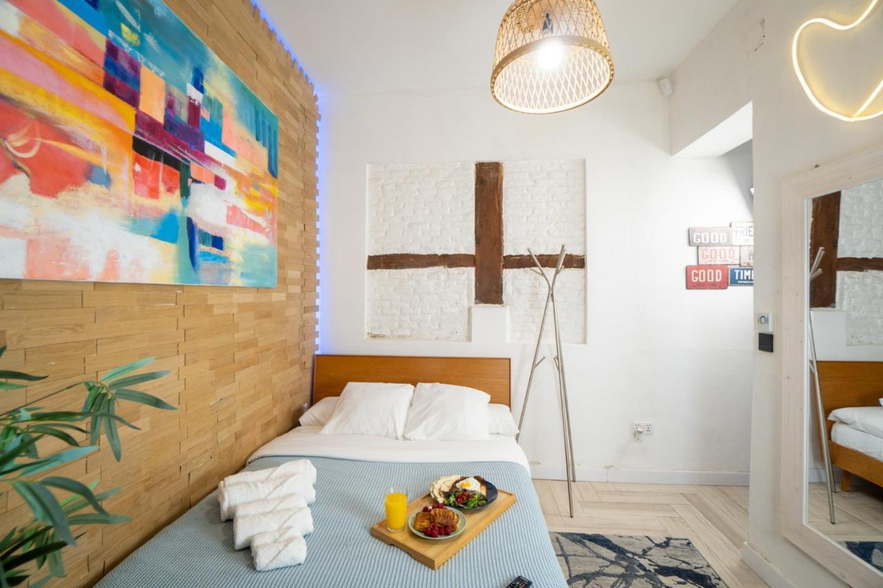 Cozy Apartment Puerta Del Sol & Private Patio Madrid Kültér fotó